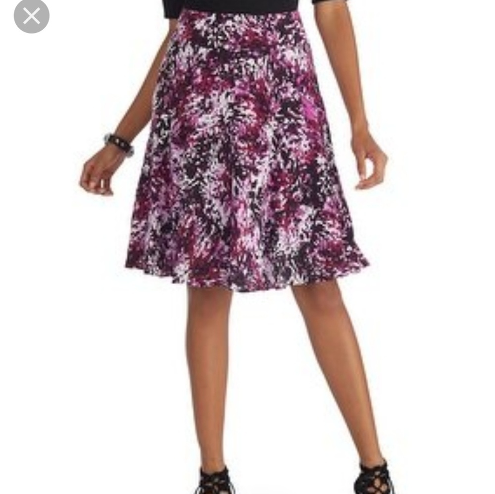 WHBM Floral crepe skirt. Starlet Sz6